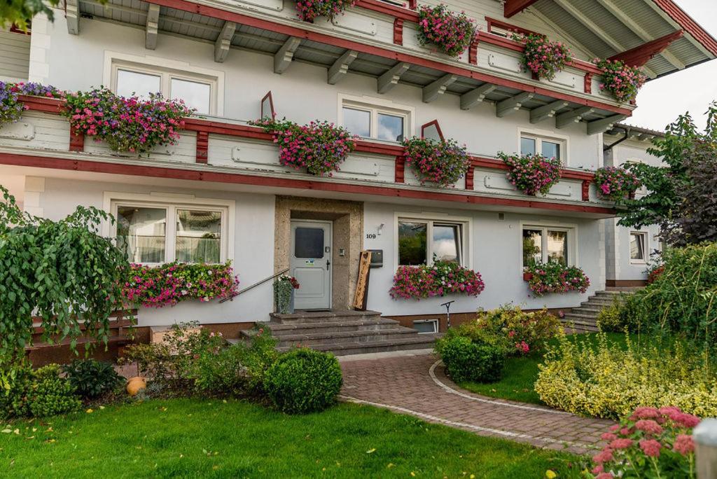 Appartements-Pension Lindenheim Schladming Exterior photo